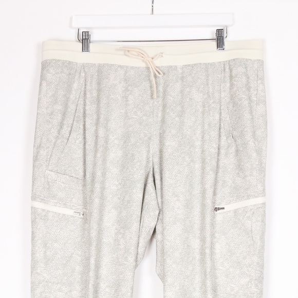 Athleta Venture Printed Pant - Picture 2 of 8